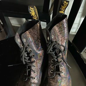 Doc Marten pascal iridescent gunmetal crackle